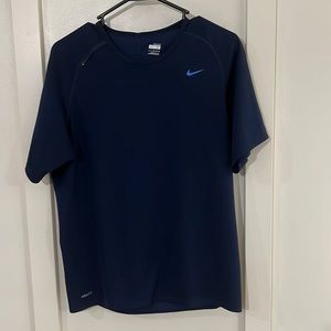 Nike DriFit mens Medium